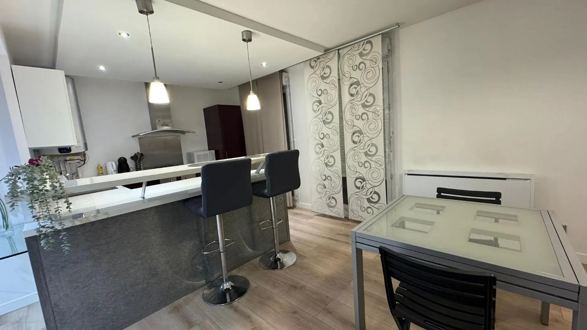 Apartment T3 Terrasse-Parking Groupama Stadium Ldlcarena Decines-Charpieu